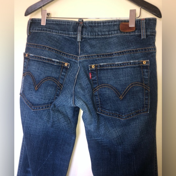 Levi’s Bootcut Jeans - Picture 3 of 9